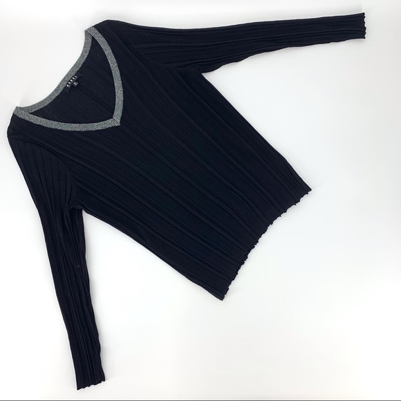 Rebel Wilson x Angels V-Neck Fitted Sweater, 0X - Picture 10 of 16